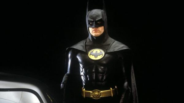 Michael Keaton continuará como Batman tras 