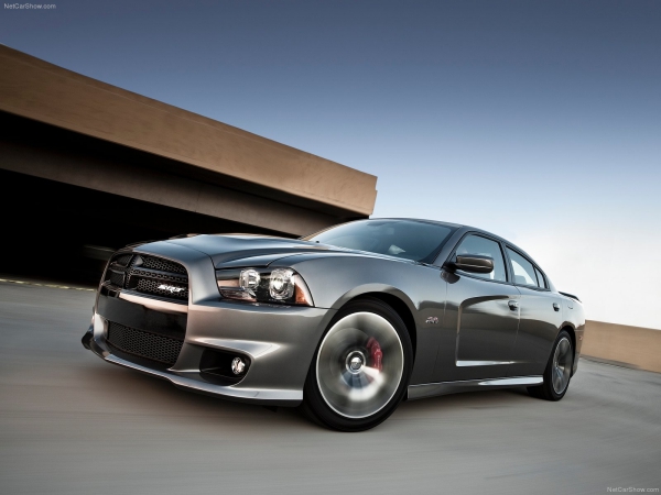 Dodge Charger SRT8 -