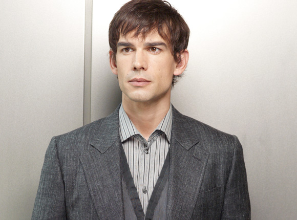 Christopher-Gorham-Covert-Affairs-2