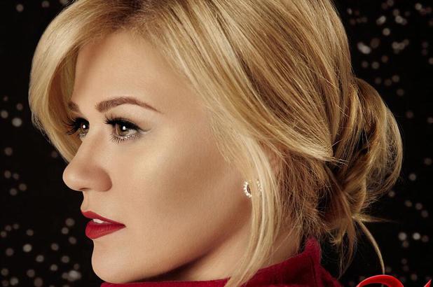 kelly-clarkson-wrapped-in-red-album-cover