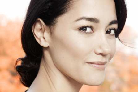 Next photo of Sandrine Holt