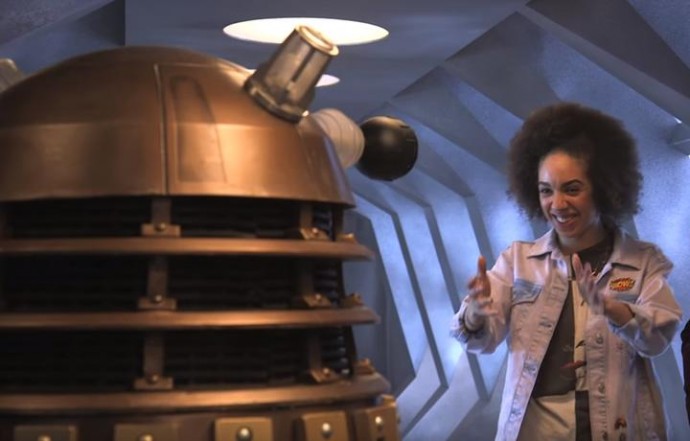 watch-doctor-whos-new-companion-meet-her-first-dalek_1