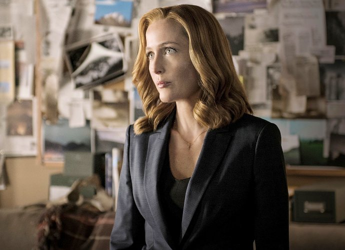 gillian-anderson-has-a-hilarious-reaction-to-the-x-files-emmy-snub