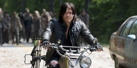 The-Walking-Dead-Norman-Reedus-Daryl-Motorcycle