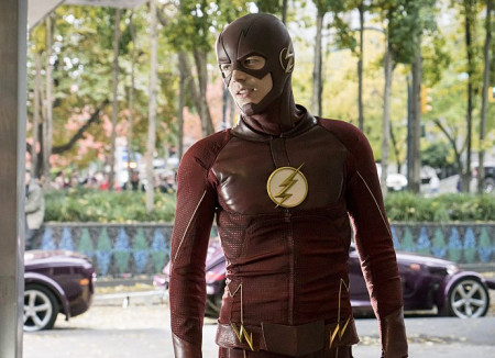 the-flash-get-the-first-look-at-new-season-4-costume
