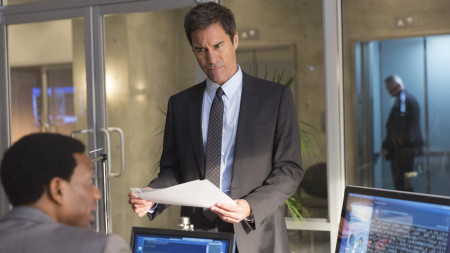 travelers-eric-mccormack-s2